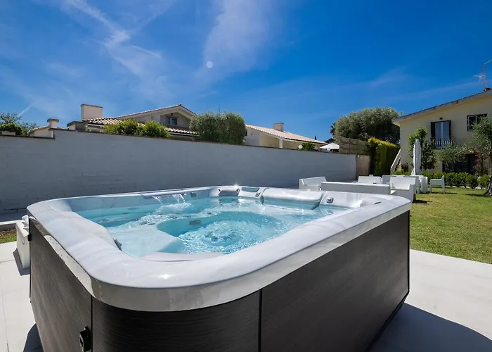 Karina - Luxury Suite, Jacuzzi Pool & Garden Rome * Ρώμη