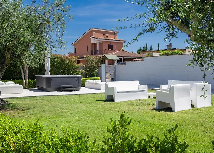 Karina - Luxury Suite, Jacuzzi Pool & Garden Rome Διαμέρισμα *