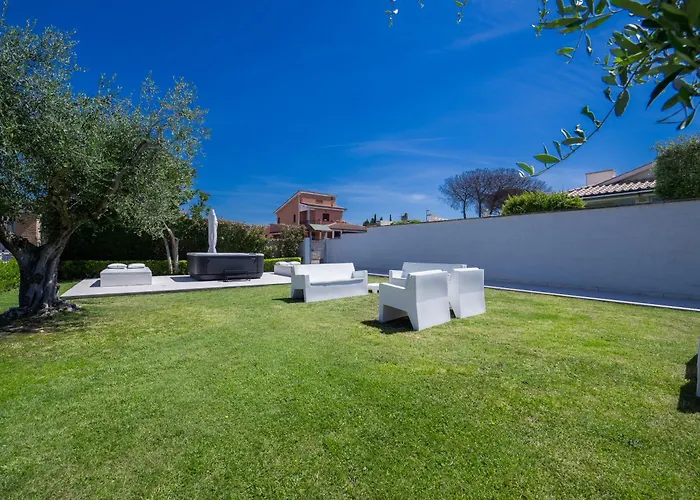 Karina - Luxury Suite, Jacuzzi Pool & Garden Rome Διαμέρισμα