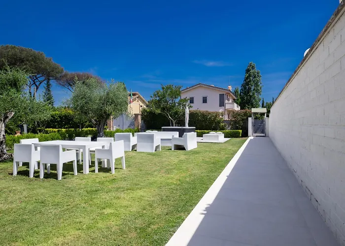 Karina - Luxury Suite, Jacuzzi Pool & Garden Rome Ρώμη
