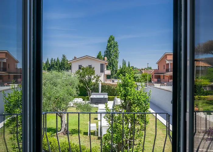 Karina - Luxury Suite, Jacuzzi Pool & Garden Rome * Ρώμη